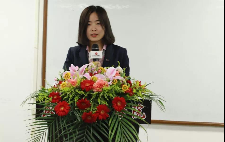 实战MBA1901班开学典礼合影